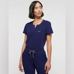 Jaanuu Women’s 1-Pocket Tuck-In Scrub Top, Navy, XS